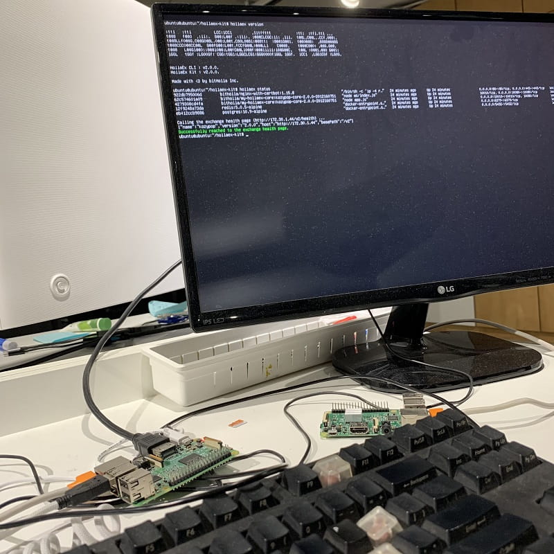 La condition de base pour configurer le kit HollaEx